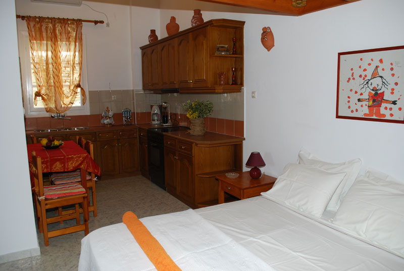The ground floor apartment, at Eugenia accommodation in Sifnos