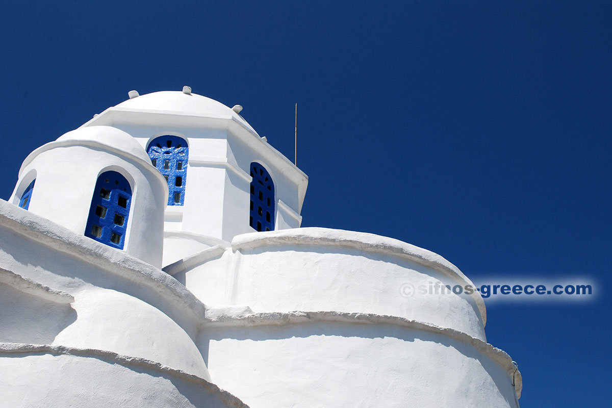 La chiesa di Panagia Vouno a Sifnos