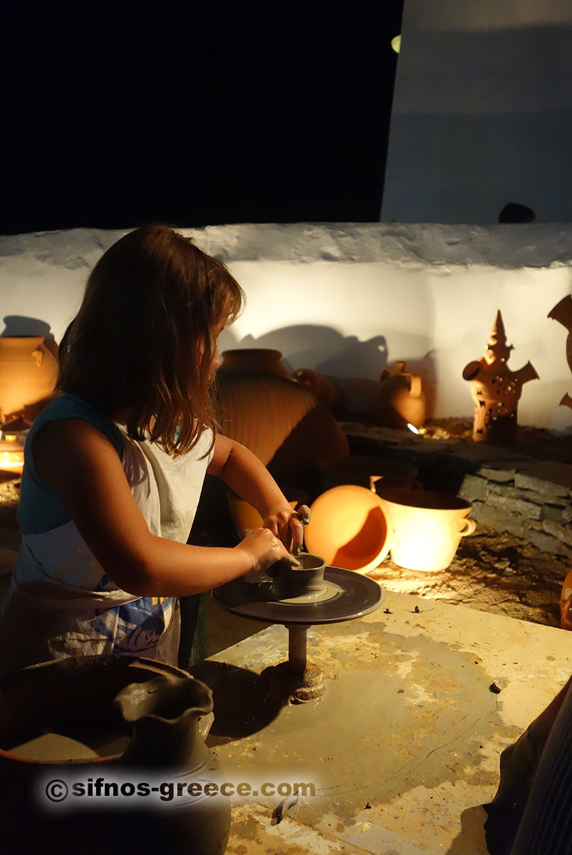 Lezioni di ceramica per bambini presso il cicladica Gastronomia Festival
